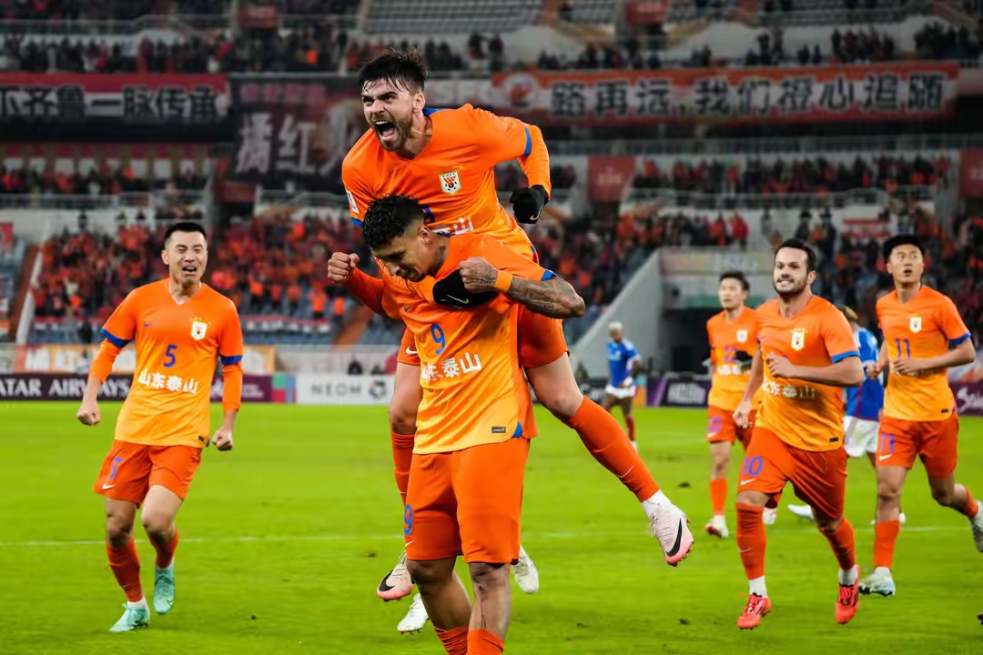 亚冠今晨再迎强敌，曼联手感冰凉，主帅态度——震撼外界，身体对抗强度拉满的简单介绍体育