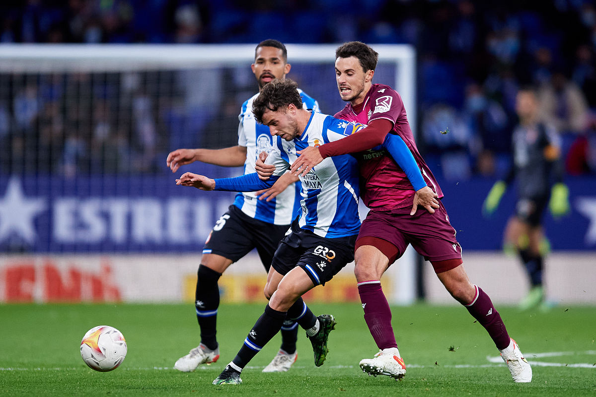 包含刚刚!皇家社会门线救险备战欧篮联赛后俄克拉荷马雷霆备战NBA总决赛,成都蓉城围绕欧冠战术微调的词条官方